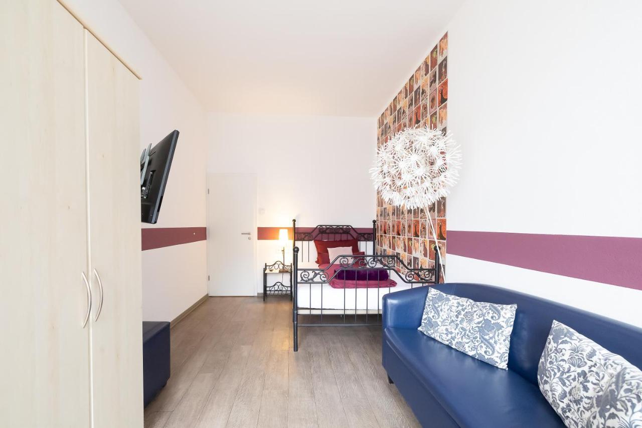 Hotel Dah-Inn Дахау Екстер'єр фото