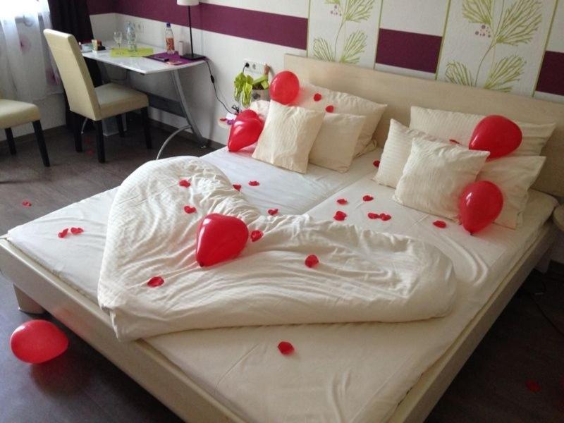 Hotel Dah-Inn Дахау Екстер'єр фото